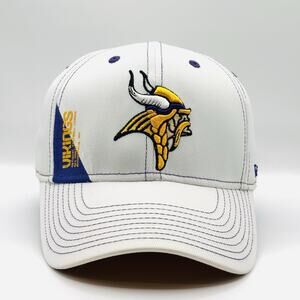Minnesota Vikings Hat Cap Flex Fit S/M Reebok On Field NFL Multicolor